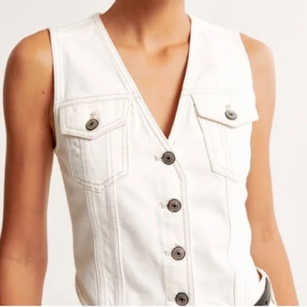 NWT Abercrombie & Fitch White Denim Vest Size Small